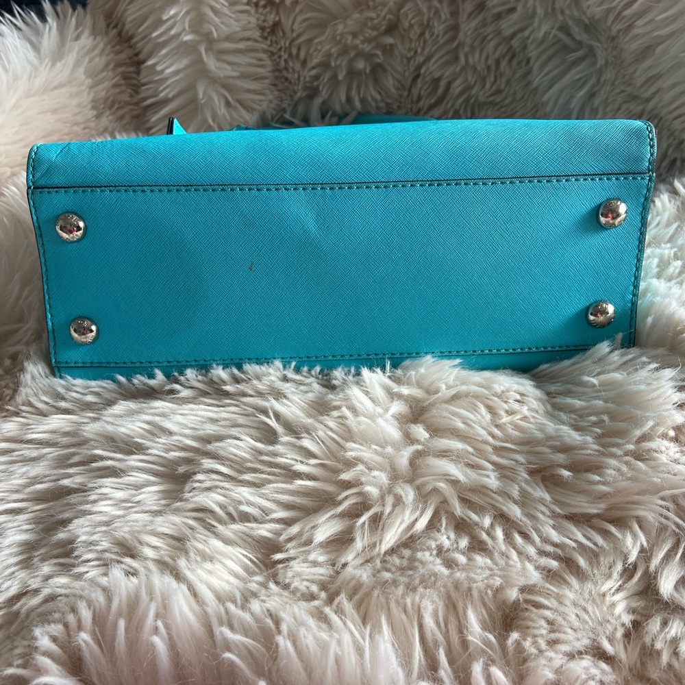 A beautiful turquoise with silver hardware Michael Kors purse. - Picture 5 of 7